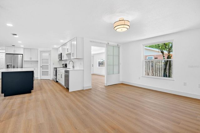 6306 37TH AVENUE W, Bradenton, FL 34209