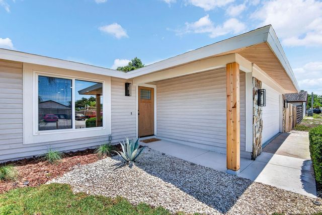 6306 37TH AVENUE W, Bradenton, FL 34209