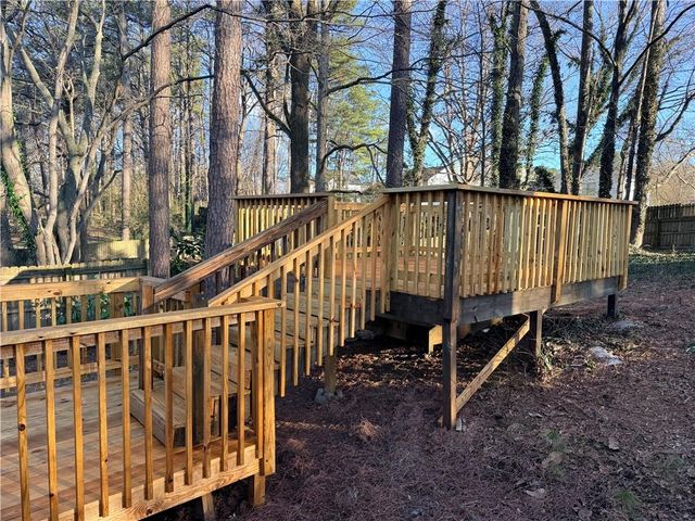 1406 Sycamore NW Drive, Kennesaw, GA 30152