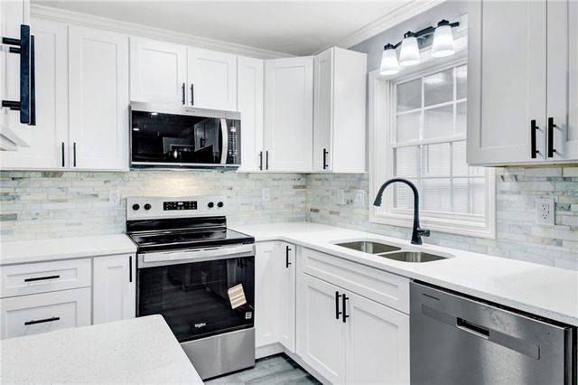 1406 Sycamore NW Drive, Kennesaw, GA 30152