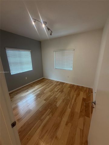 2010 Taylor Street 8B, Hollywood, FL 33020