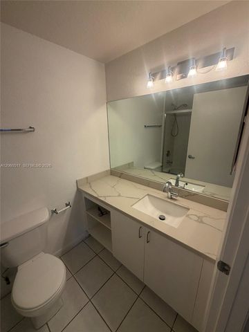 2010 Taylor Street 8B, Hollywood, FL 33020