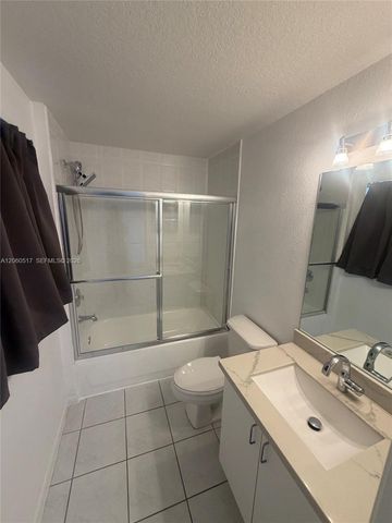 2010 Taylor Street 8B, Hollywood, FL 33020