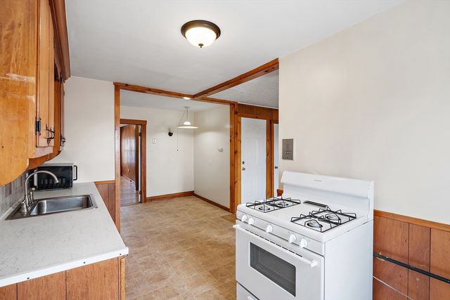 2 Sutherland St. 3, Lowell, MA 01850