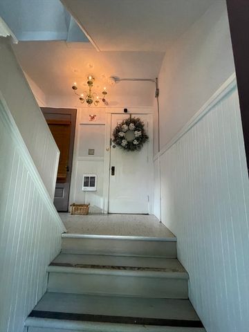 7 Somerset Street 3, Worcester, MA 01609