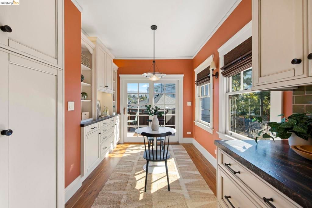 Image 19 of property listing at 958 Alma Place, Oakland, CA 94610