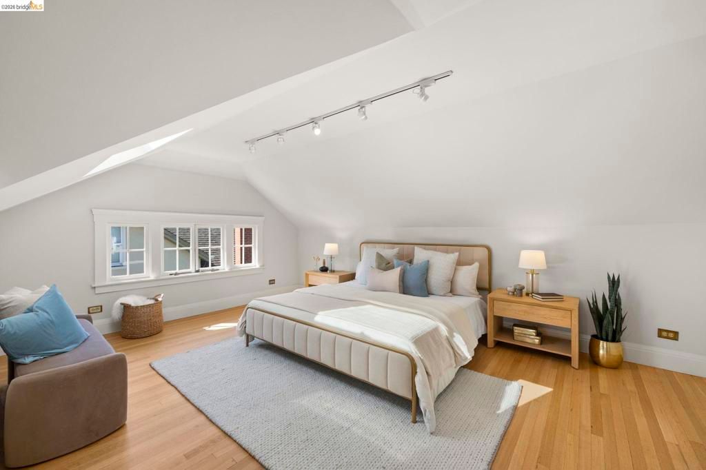 Image 25 of property listing at 958 Alma Place, Oakland, CA 94610