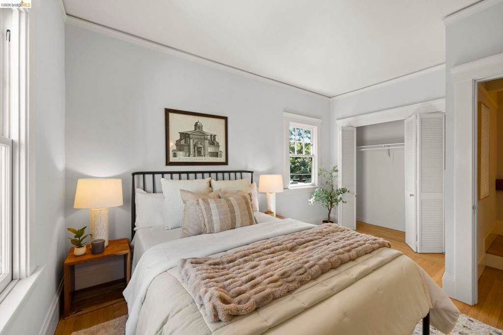 Image 40 of property listing at 958 Alma Place, Oakland, CA 94610