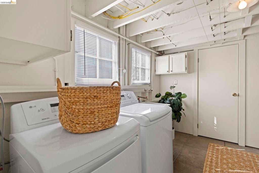 Image 42 of property listing at 958 Alma Place, Oakland, CA 94610