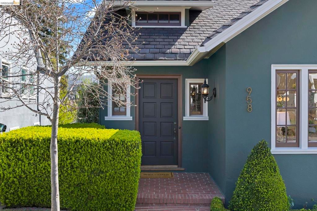 Image 49 of property listing at 958 Alma Place, Oakland, CA 94610