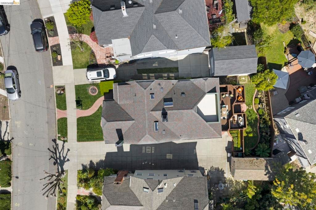 Image 50 of property listing at 958 Alma Place, Oakland, CA 94610