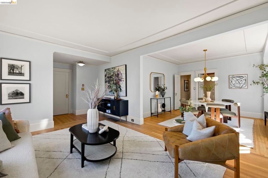 Image 7 of property listing at 958 Alma Place, Oakland, CA 94610