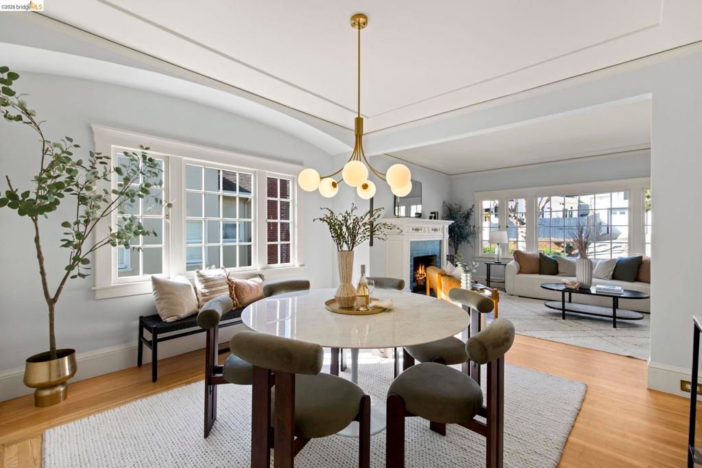 Image 8 of property listing at 958 Alma Place, Oakland, CA 94610