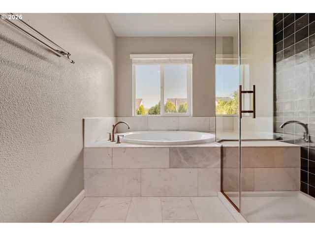 3999 Se LONE OAK St, Hillsboro, OR 97123