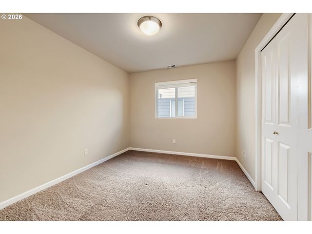 3999 Se LONE OAK St, Hillsboro, OR 97123