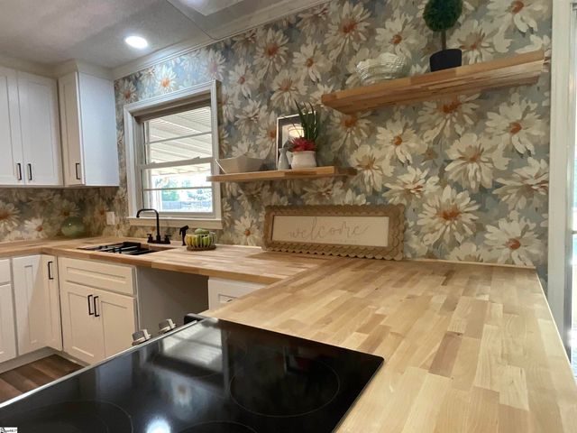 1011 Sheila Avenue, Greer, SC 29651