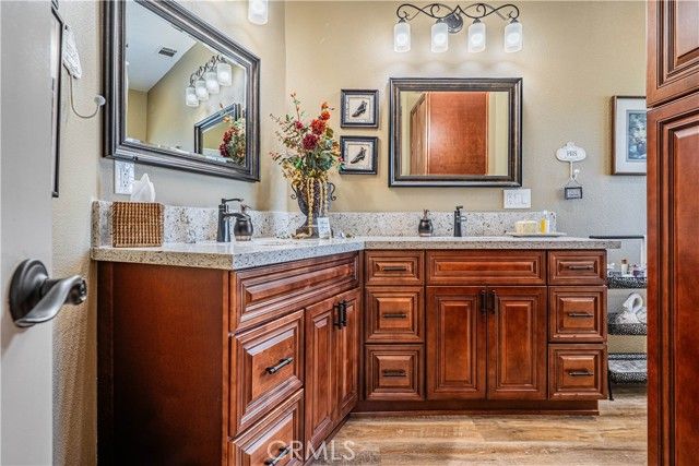 30525 Greenbrook Place, Canyon Lake, CA 92587