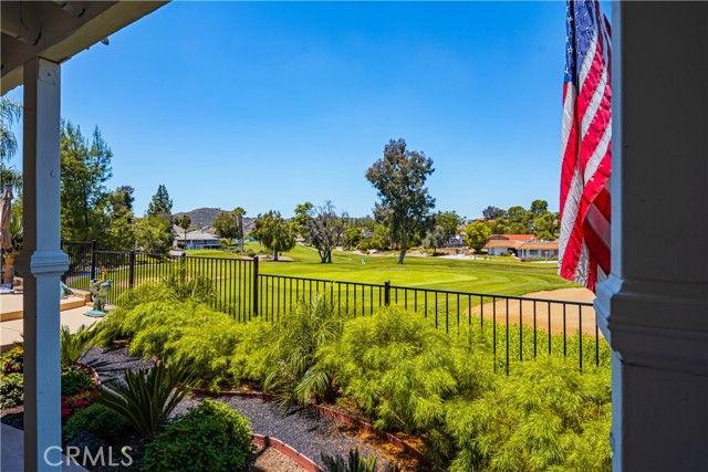 30525 Greenbrook Place, Canyon Lake, CA 92587