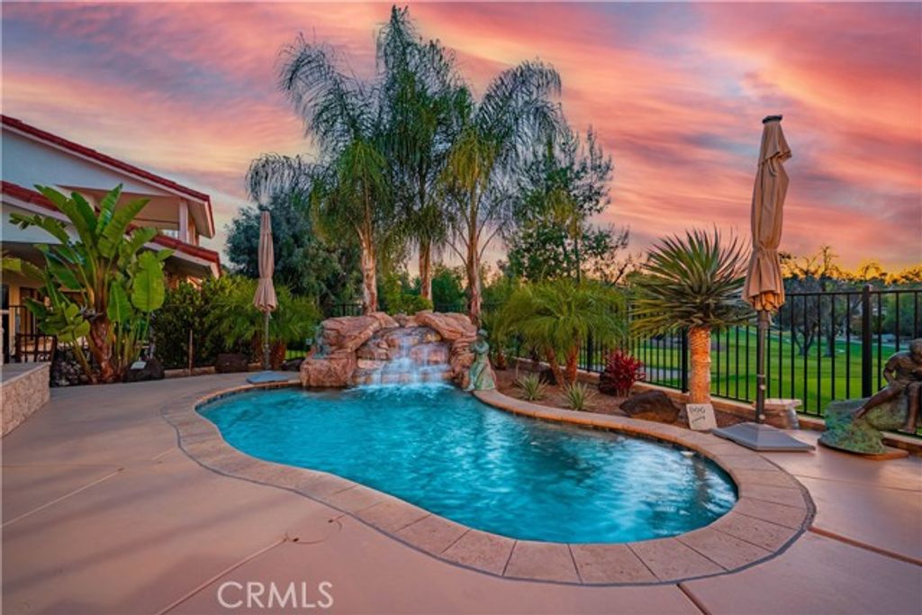 30525 Greenbrook Place, Canyon Lake, CA 92587