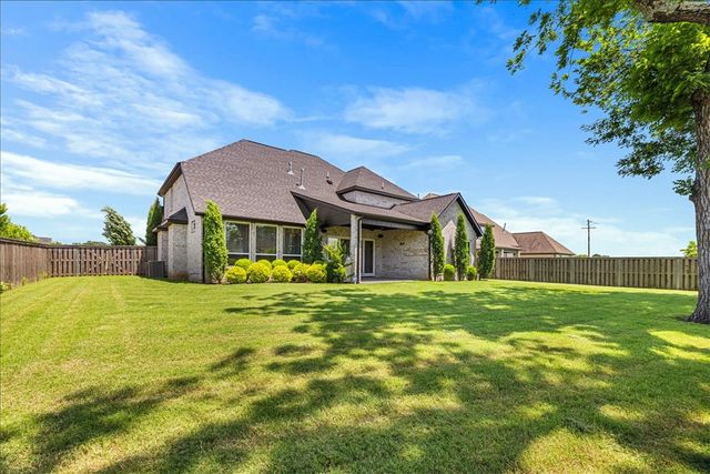4414 S 87th Place, Bentonville, AR 72713