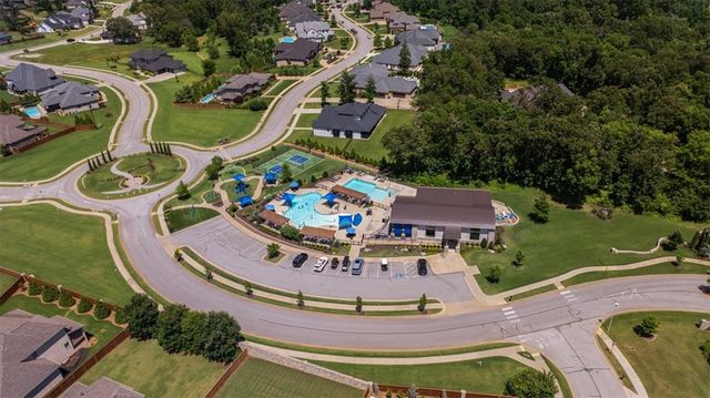 4414 S 87th Place, Bentonville, AR 72713