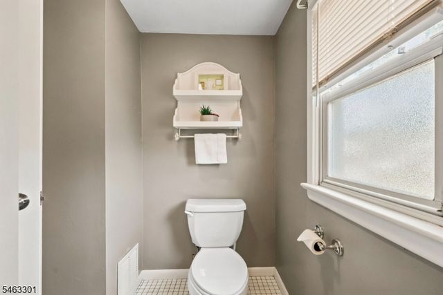 171 Olive Ave, Pompton Lakes Boro, NJ 07442