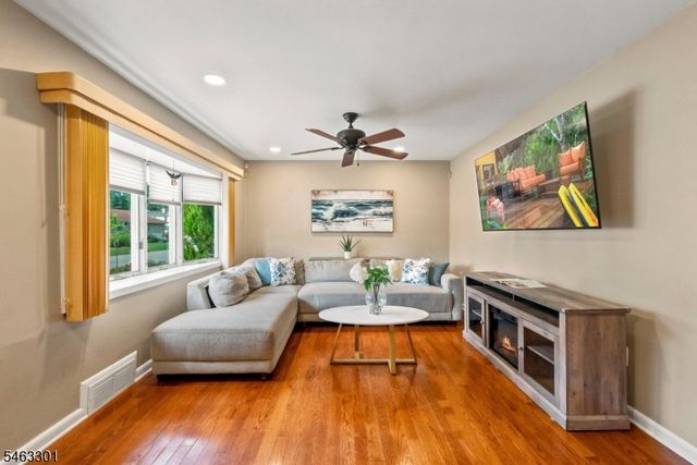 171 Olive Ave, Pompton Lakes Boro, NJ 07442