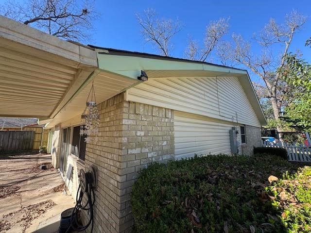 2710 Ashglen Drive, Garland, TX 75043