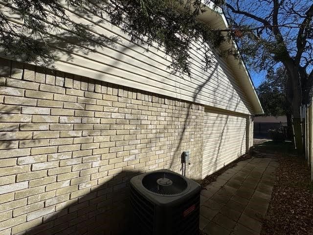 2710 Ashglen Drive, Garland, TX 75043