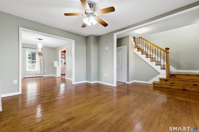 10 Russell Road, Norwich, CT 06360