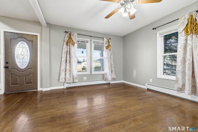 10 Russell Road, Norwich, CT 06360