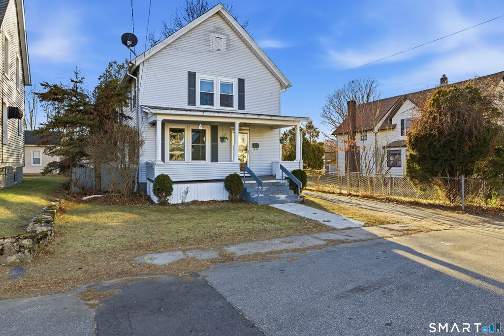 10 Russell Road, Norwich, CT 06360