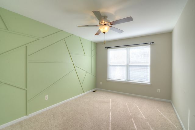 1752 Tallmeadow Drive, Dekalb, IL 60115