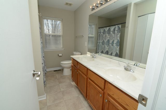 1752 Tallmeadow Drive, Dekalb, IL 60115