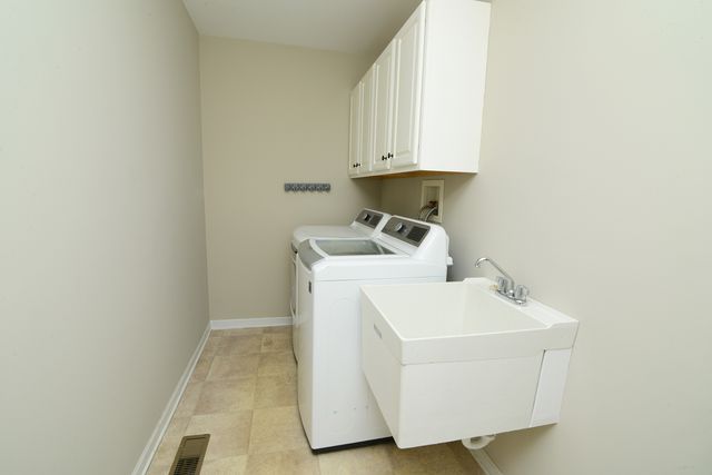 1752 Tallmeadow Drive, Dekalb, IL 60115