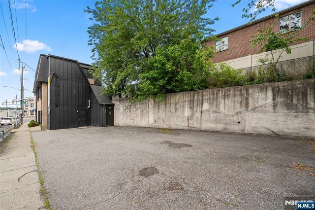 40 Broad Avenue 2 FL, Palisades Park, NJ 07650