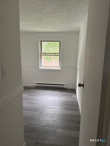 21 Hurlburt Street, New Britain, CT 06051