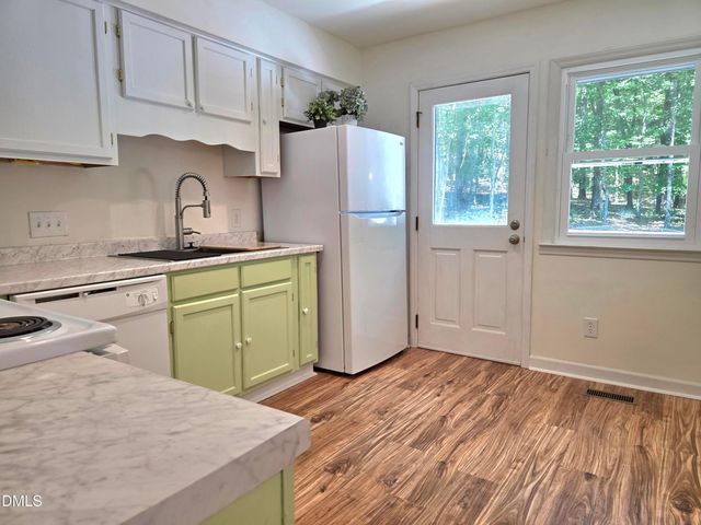 223 Forbush Mountain Drive, Chapel Hill, NC 27514