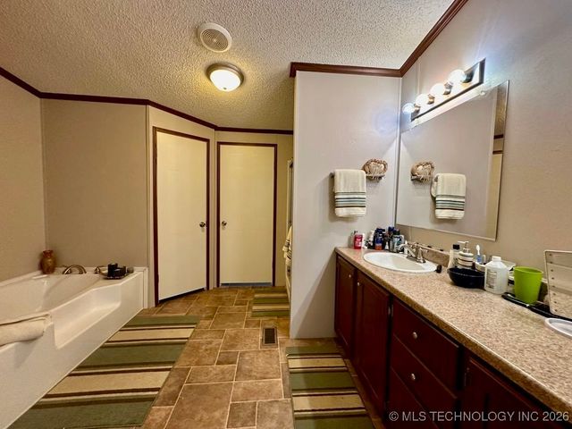 503 State Highway 70 N, Kingston, OK 73439