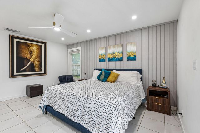 2075 SW 72ND Avenue, Davie, FL 33317