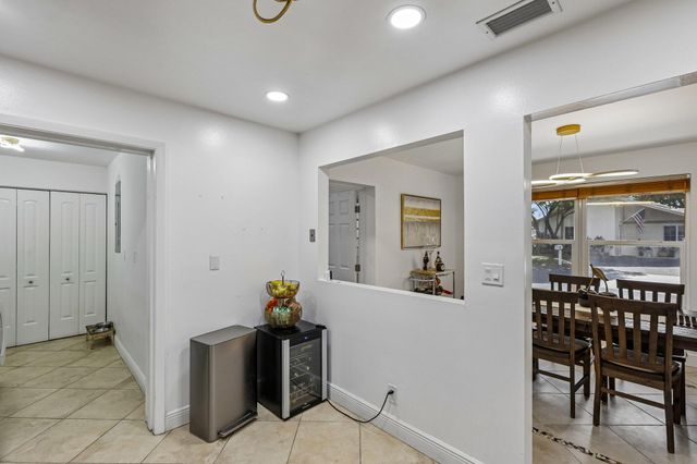2075 SW 72ND Avenue, Davie, FL 33317