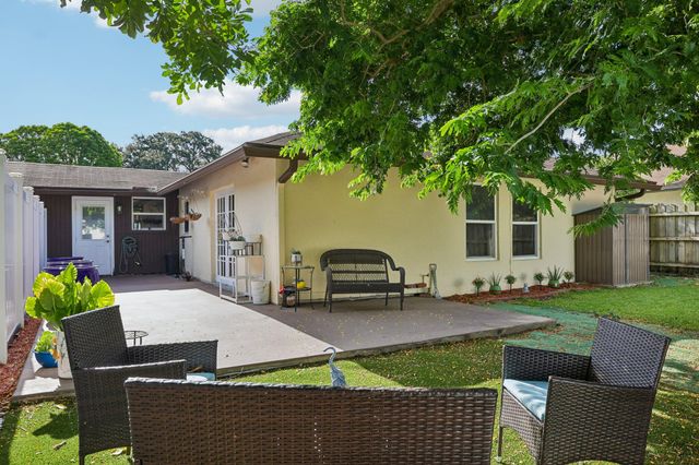 2075 SW 72ND Avenue, Davie, FL 33317