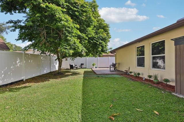 2075 SW 72ND Avenue, Davie, FL 33317