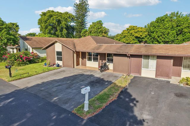 2075 SW 72ND Avenue, Davie, FL 33317