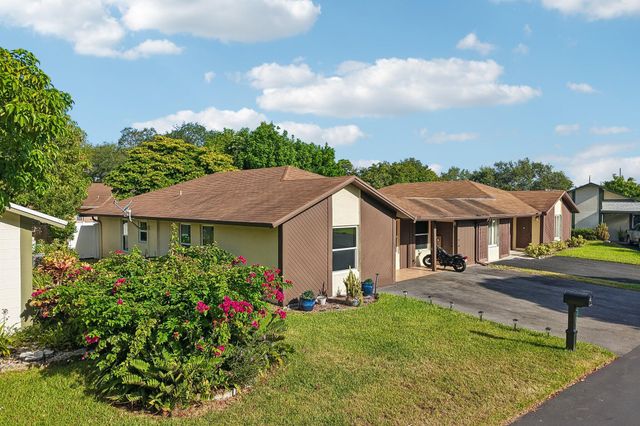 2075 SW 72ND Avenue, Davie, FL 33317