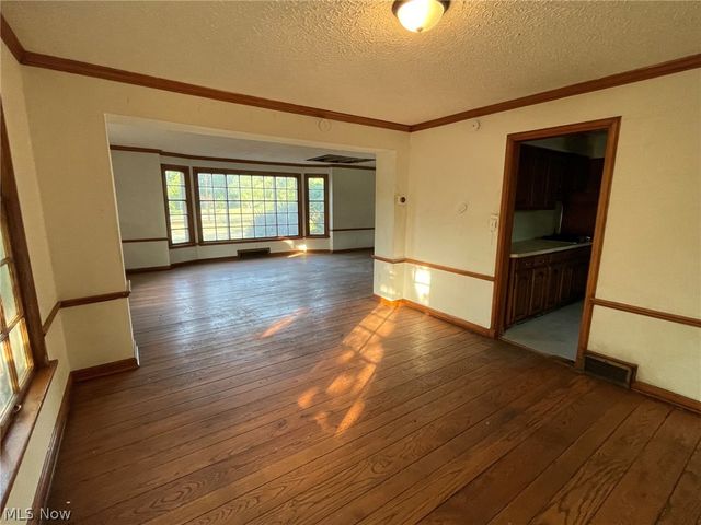 3170 Van Aken Boulevard, Shaker Heights, OH 44120
