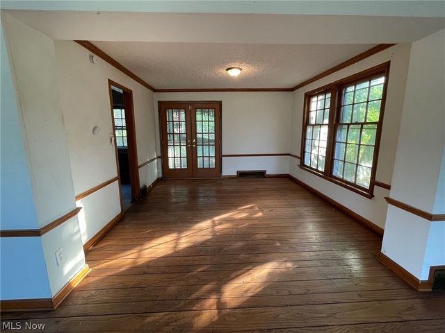 3170 Van Aken Boulevard, Shaker Heights, OH 44120