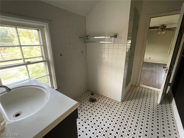 3170 Van Aken Boulevard, Shaker Heights, OH 44120