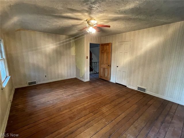 3170 Van Aken Boulevard, Shaker Heights, OH 44120