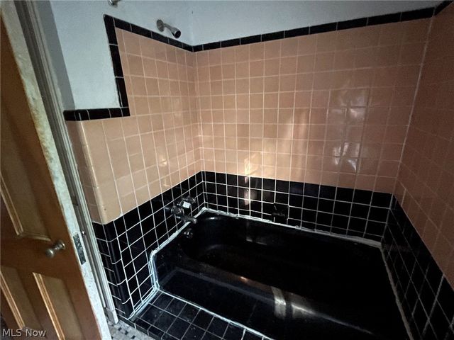 3170 Van Aken Boulevard, Shaker Heights, OH 44120